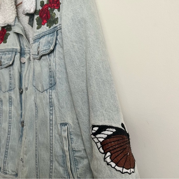 Kendall & Kylie Denim Jacket - Picture 5 of 9